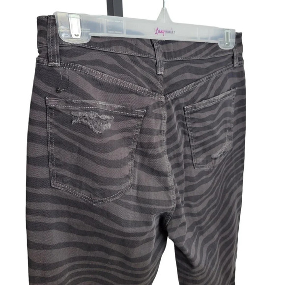 J Brand  Ruby High Waisted Zebra Distressed Jeans Size 27 - Picture 3 of 8
